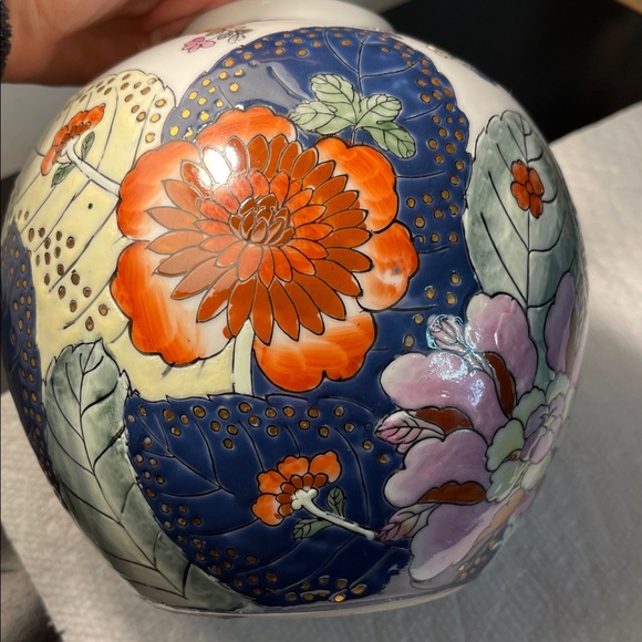 Tobacco Leaf Ginger Jar - Picture 11 of 13